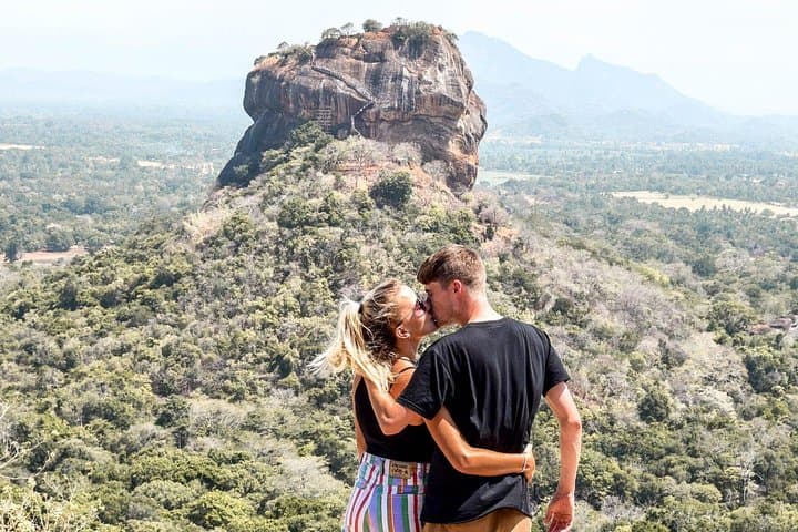 7-Day Sri Lanka Instagram Trail: Sigiriya, Kandy, Tea Country & Mirissa