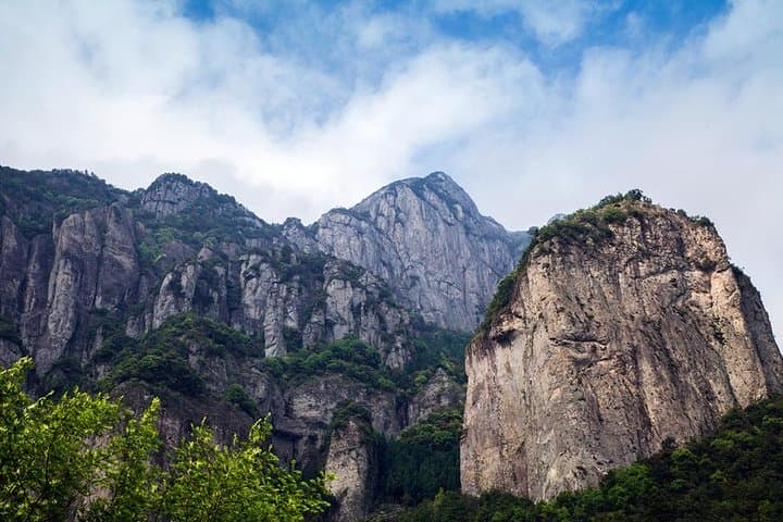 Yandang Mountain One-Day Private Tour: Lingfeng, Lingyan & Dragon Waterfall photo 4