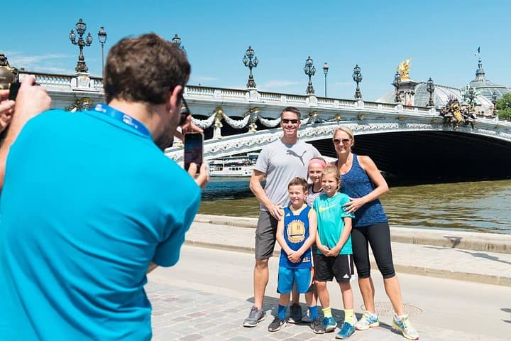 Best Paris Bike Tour: 4-Hour Highlights — Eiffel Tower, Louvre & Notre-Dame photo 6