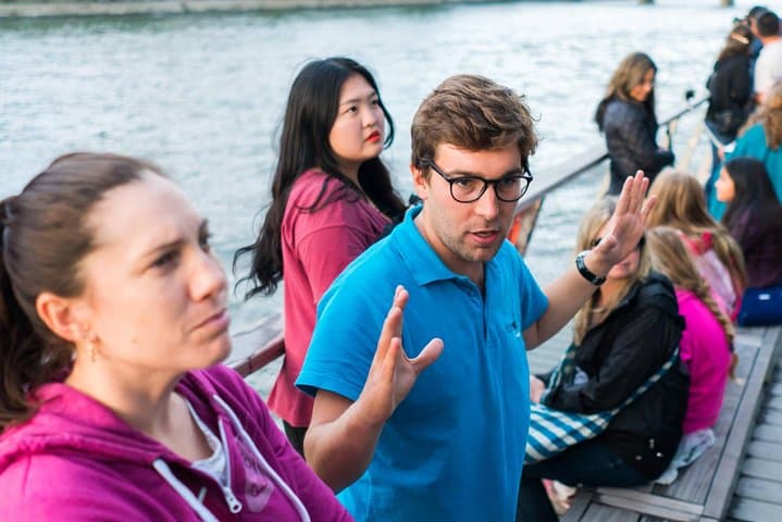 Paris Evening Bike Tour & 1-Hour Seine River Cruise — Nighttime Monuments by Bike and Boat photo 4