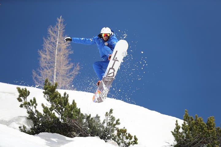 Livigno Freeride Snowboard Lessons: Private Coaching for Off-Piste Confidence