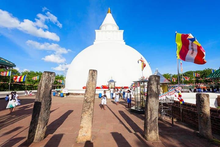 Southern Coastal Temple Tour from Hambantota Harbour — Sithulpawwa, Kirinda & Kataragama photo 2