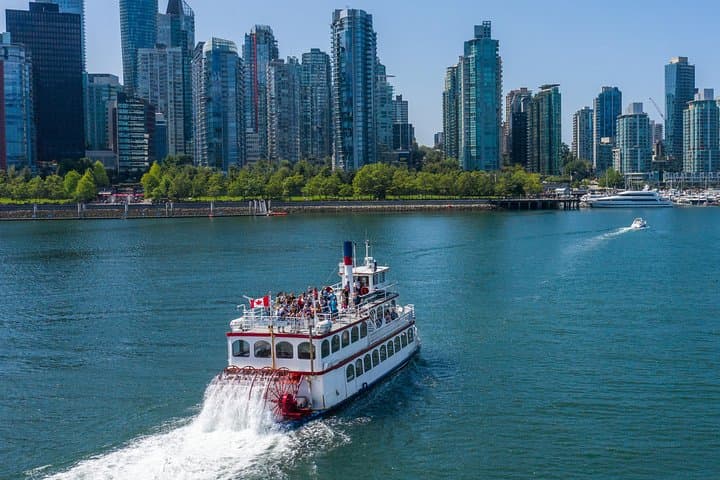 vancouver-harbor-sightseeing-cruise-one-hour-coal-harbour-stanley-park-views photo 6
