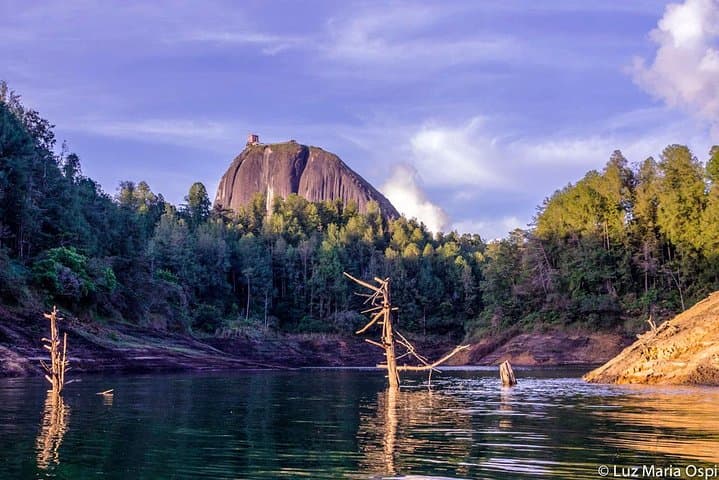 Climb La Piedra del Peñol and Explore Guatapé: Full-Day Tour from Medellín photo 3