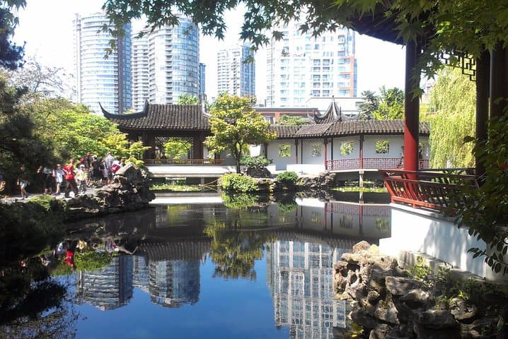 Private Gardens Tour in Vancouver — Queen Elizabeth, VanDusen & Dr. Sun Yat‑Sen photo 4