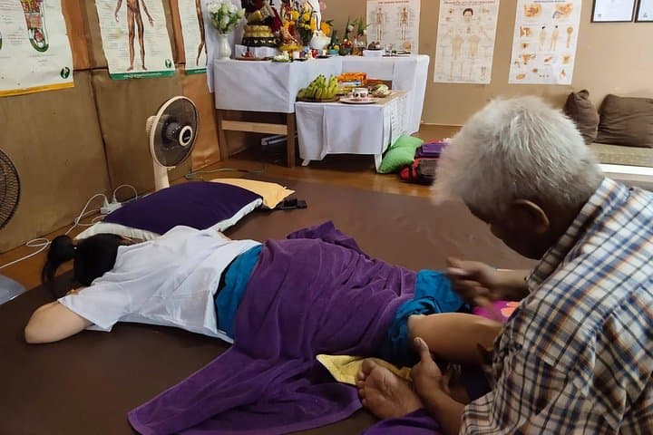 Learn Thai Foot Massage in Bophut: 1-Hour Course at Samui Spa School photo 4