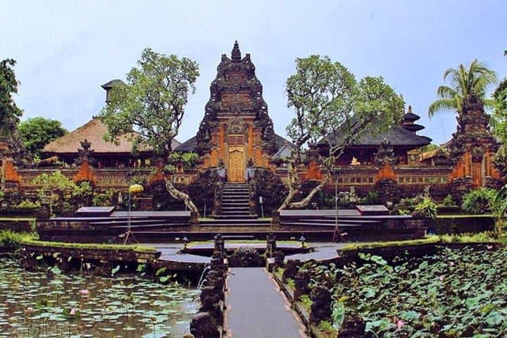 Ubud to Tanah Lot Full-Day Tour: Batik Villages, Waterfall & Sunset Temple
