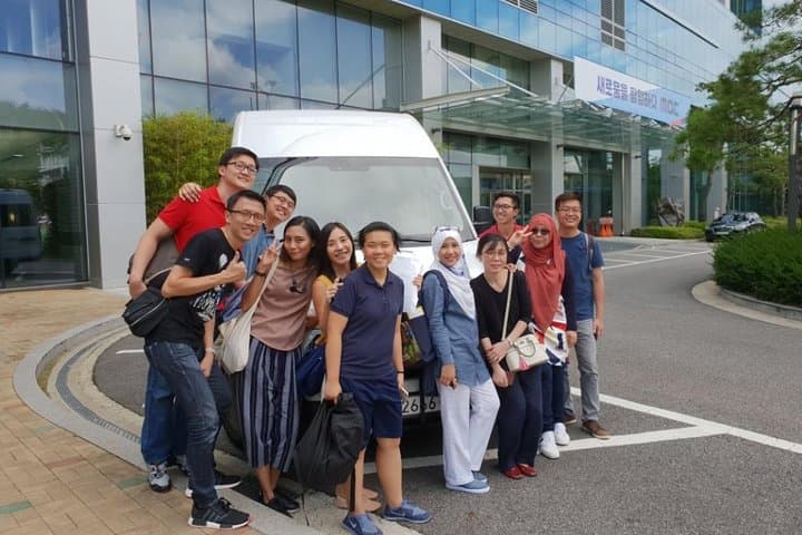 Seoul City Tour: Gyeongbokgung, Bukchon & N Seoul Tower Private Van Experience photo 4