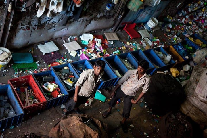 Full-Day Dharavi Slum & Bollywood Studio Tour with Live Dance and Dubbing — Mumbai Experience photo 3