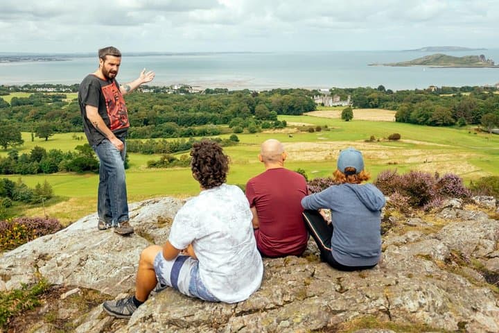 Howth Private Day Trip from Dublin — Castle, Cliffs & Harbor Walk