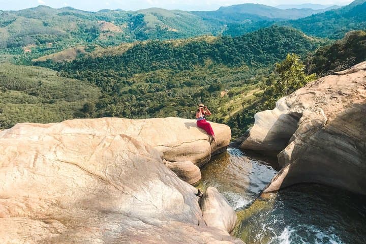 3-Day Sri Lanka Hill Country Escape: Tea Trails, Waterfalls & Mountain Views photo 6
