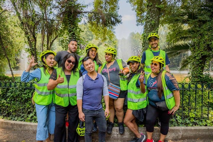 Mexico City E-Bike Highlights: Chapultepec, Reforma & Foodie Stops photo 4