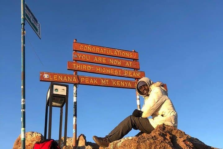Summit Mount Kenya via Naro Moru: 4-Day Trek to Point Lenana
