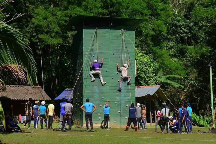 Belihuloya Adventure Day: Zipline, Climbing, Kayak & Team Challenges with Lunch photo 5