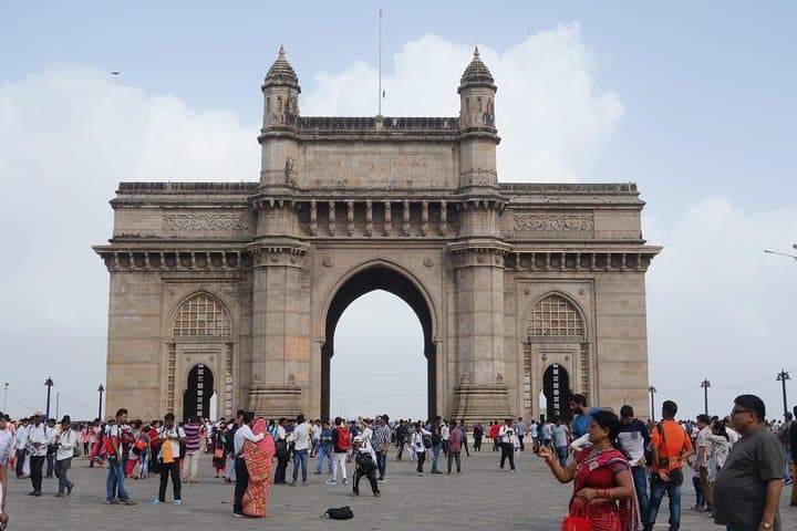 3-Day Mumbai Immersive Tour: Elephanta Caves, Bollywood Studio & City Highlights photo 6
