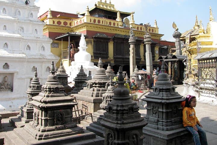 spectacular-4-day-nepal-tour-everest-mountain-flight-nagarkot-bhaktapur photo 4