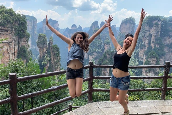 4-Day Zhangjiajie Avatar Panorama Tour — Glass Bridge, Tianmen & Tea-Picking photo 6