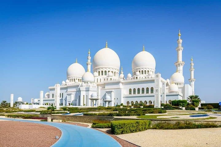 Abu Dhabi Full-Day Tour from Dubai: Sheikh Zayed, Emirates Palace & Heritage Village photo 1
