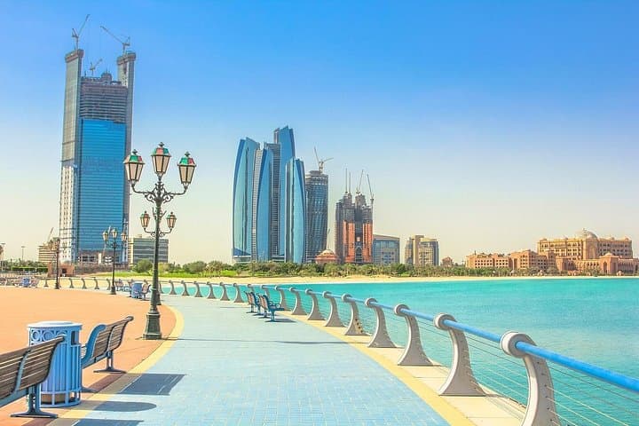 Abu Dhabi Full-Day Tour from Dubai: Sheikh Zayed, Emirates Palace & Heritage Village photo 4
