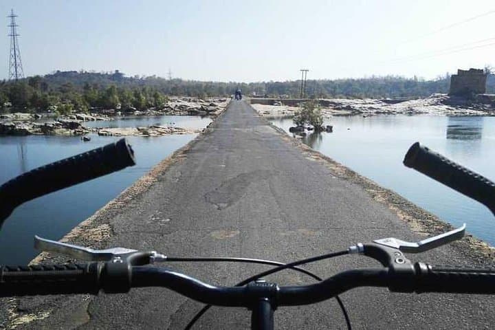 Orchha Nature Cycling Trail: Bundelkhand Jungle Ride Along the Betwa River photo 3