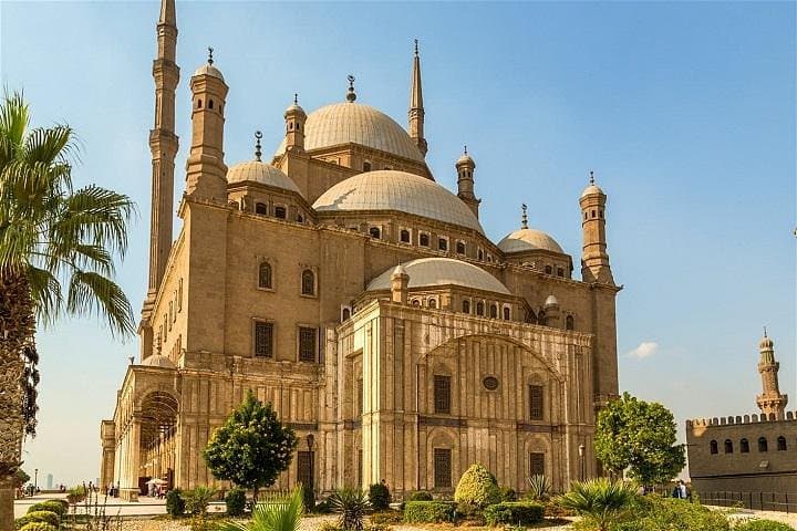 Cairo Citadel and Khan El Khalili: Full-Day Historical Walking Tour
