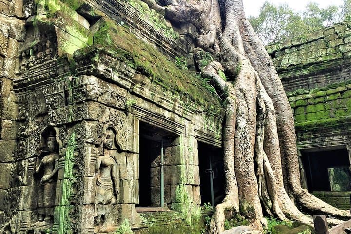 Angkor Wat & Phnom Bakheng Sunset Motorcycle Tour — Private Siem Reap Temple Ride photo 3