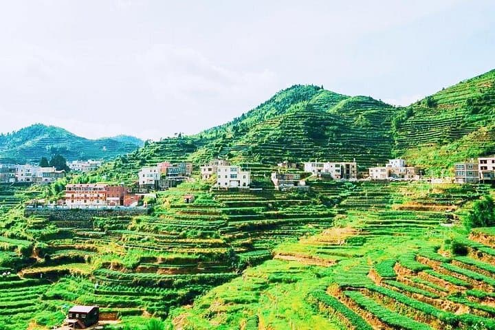 Junying Village Private Day Tour: Xiamen Countryside, Qicai Lake & Xiongshi Waterfall