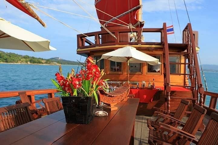 Koh Phangan Brunch & Snorkeling Cruise from Koh Samui: 8‑Hour Yacht Adventure photo 2