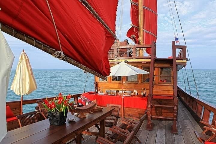 Koh Phangan Brunch & Snorkeling Cruise from Koh Samui: 8‑Hour Yacht Adventure photo 4