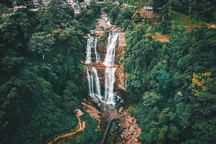 Waterfall Hunt from Kandy: Ramboda, St. Clair's & Kadiyanlena Day Tour photo 2