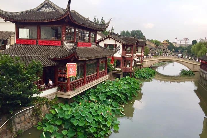 Full-Day Private Shanghai Tour: Oriental Pearl Tower, Pandas, Qibao & Huangpu Night Cruise photo 3
