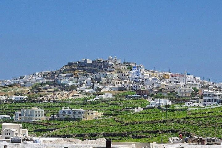 Santorini Private Shore Excursion: Oia & Fira, Prehistoric Thira Museum and Wine Tasting photo 3