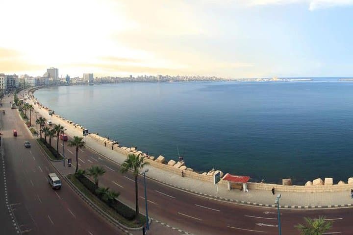 Alexandria Landmarks: From Pharos Ruins to the Modern Bibliotheca