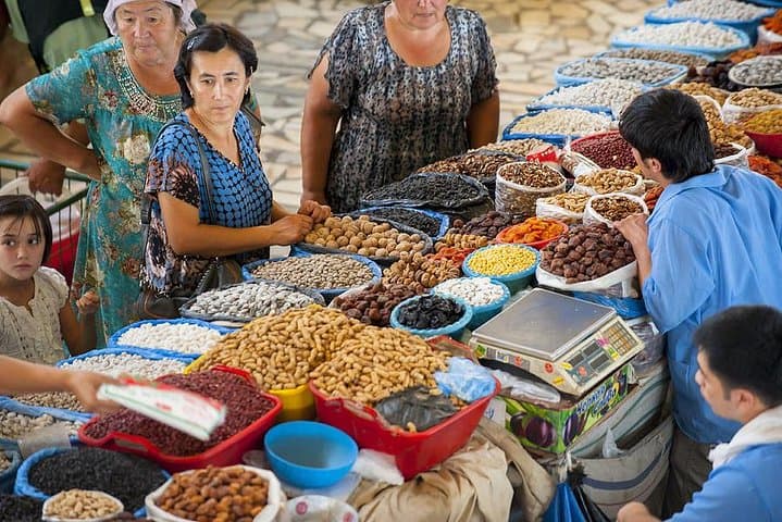 Local-Led Tashkent Walking Tour: Chorsu Bazaar, Metro Gems & Independence Square photo 5
