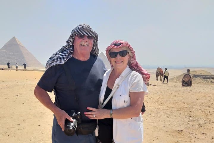 Private Guided Tour to the Giza Pyramids & Sphinx from Cairo — Skip-the-Line Experience photo 5