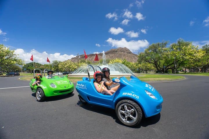 Waikiki Scoot Coupe Rental: Cruise Honolulu's Top Sights in a Two-Person Moped photo 1