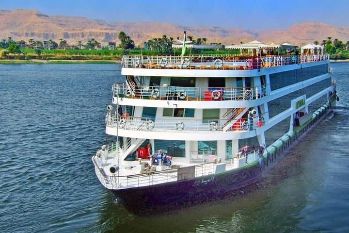 4-Day Nile Cruise from Aswan to Luxor — Temples, Nile Views & Hot-Air Balloons photo 4
