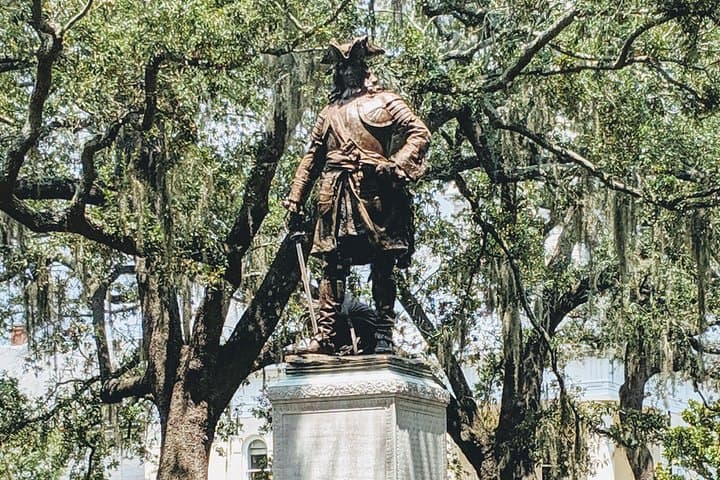 Private Tour of Savannah's Historic Squares, Victorian District & Bonaventure Cemetery photo 3