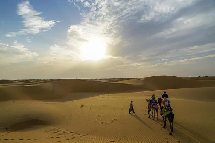 Overnight Camel Safari in the Thar Desert: Jaisalmer Dune Camp Experience