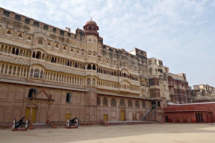 16-Day Private Royal Rajasthan Tour: Forts, Palaces & Desert Safaris photo 3