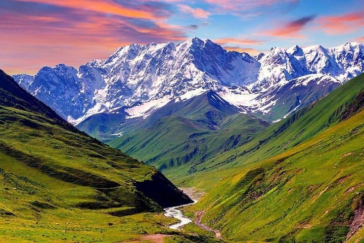 Full-Day Kazbegi Tour from Tbilisi — Ananuri, Gudauri & Gergeti Trinity Church photo 3