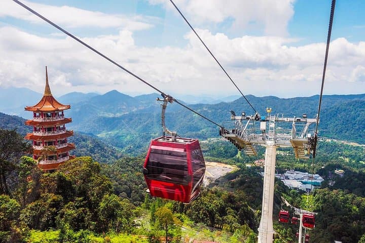 Genting Highlands & Batu Caves Day Tour — Awana SkyWay, Chin Swee Temple & Batu Caves photo 4