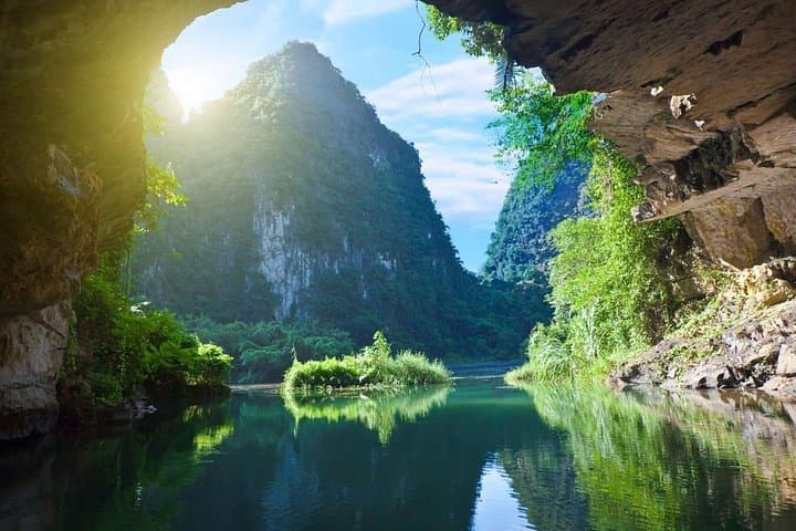 Day Trip to Tam Coc, Mua Cave & Hoa Lu from Hanoi - Boat, Hike & Cycling photo 2