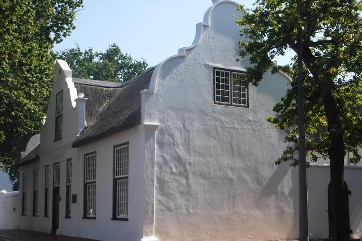 Stellenbosch Afternoon Wine and Chocolate Tour from Cape Town: Oaks, Cape Dutch Streets, and Pinotage photo 3