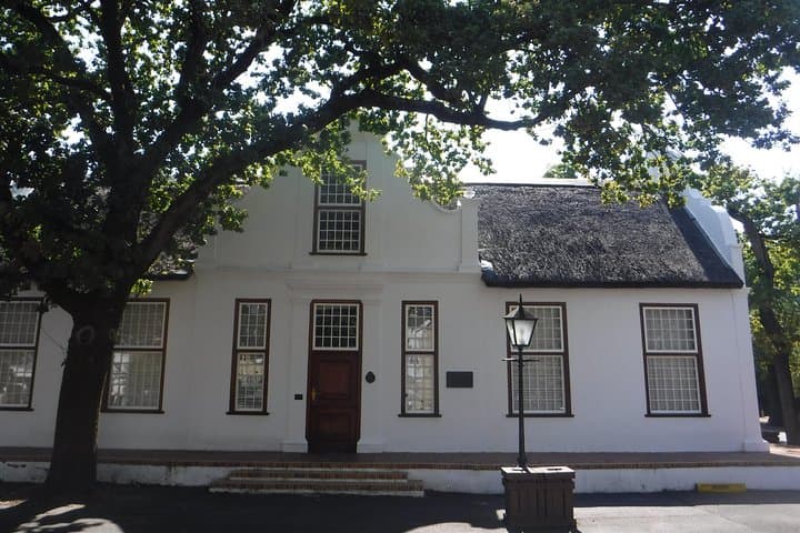 Stellenbosch Afternoon Wine and Chocolate Tour from Cape Town: Oaks, Cape Dutch Streets, and Pinotage photo 4