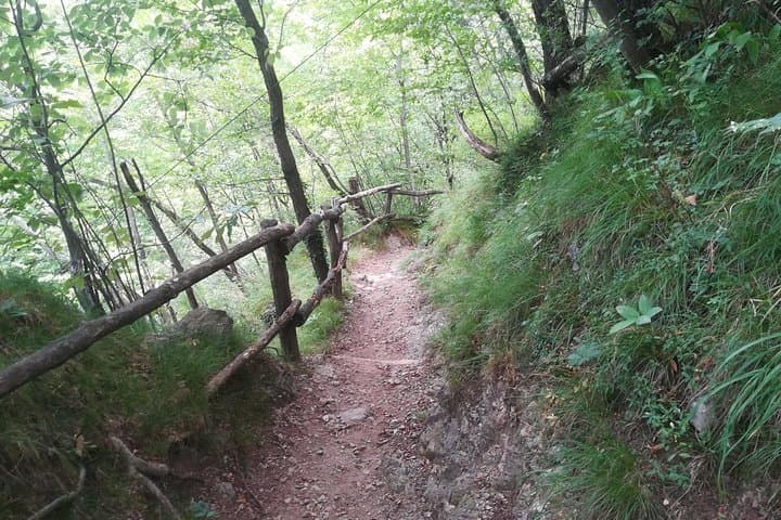 Sentiero del Viandante: Lierna to Varenna High Route on Lake Como photo 2