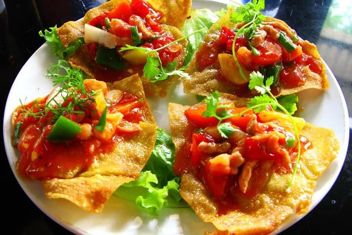 Hoi An Evening Street Food Walking Tour — Private Culinary Walk Through Old Town photo 2
