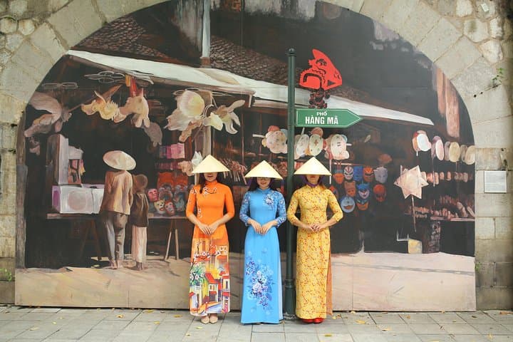 Hanoi Instagram Tour: Capture the City's Most Scenic Spots