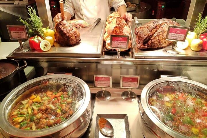 Dinner at Atlantis The Palm Jumeirah: Luxury Buffet & Waterfront Dining in Dubai photo 4