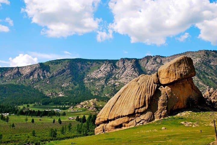 Terelj private day trip from Ulaanbaatar — Turtle Rock, Aryabal & Chinggis Khan Statue photo 4